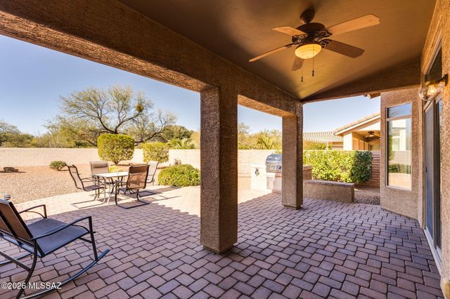 971 N Desert Deer Ps, Green Valley, AZ 85614