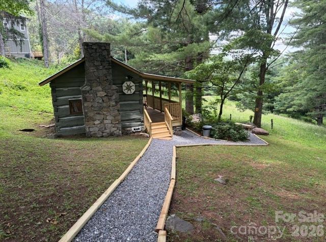 30 Grove Park, Waynesville, NC 28786