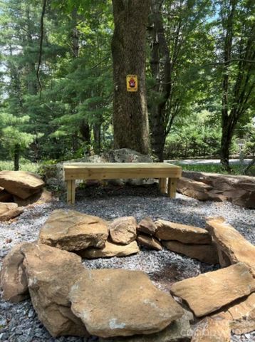 30 Grove Park, Waynesville, NC 28786