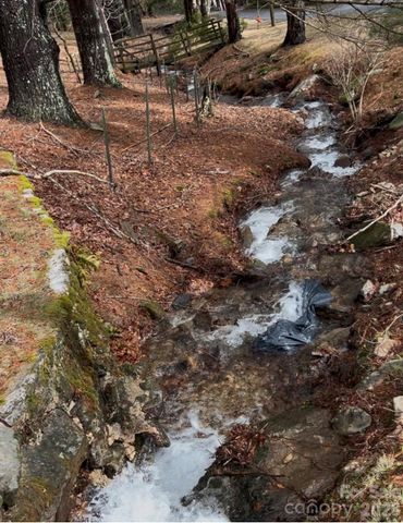 30 Grove Park, Waynesville, NC 28786