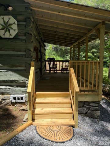 30 Grove Park, Waynesville, NC 28786