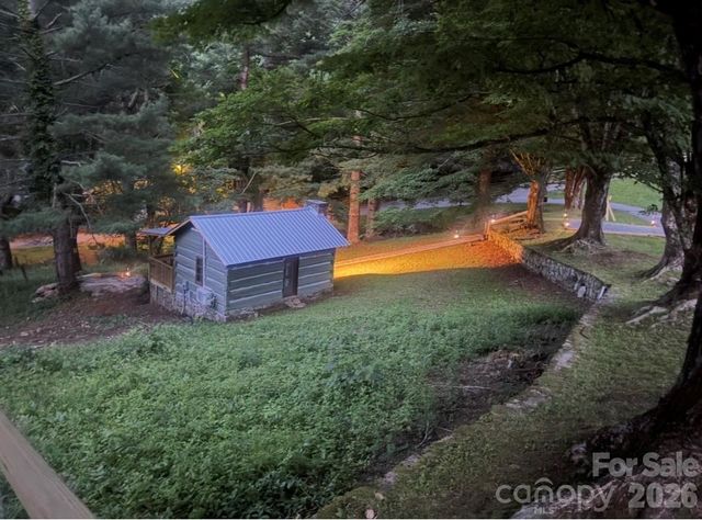 30 Grove Park, Waynesville, NC 28786