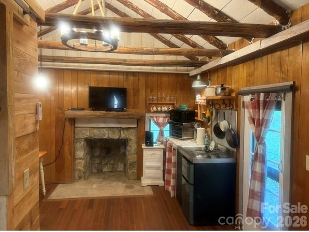 30 Grove Park, Waynesville, NC 28786