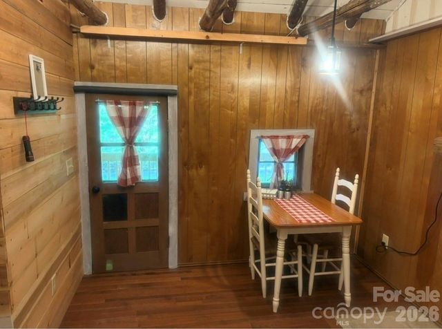 30 Grove Park, Waynesville, NC 28786