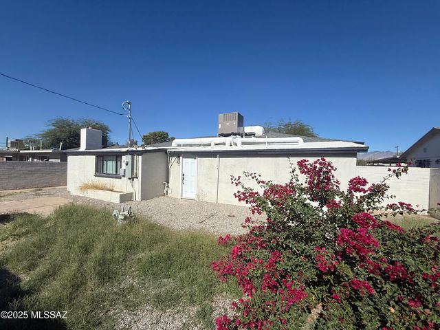 2714 E 21st Street A, Tucson, AZ 85716