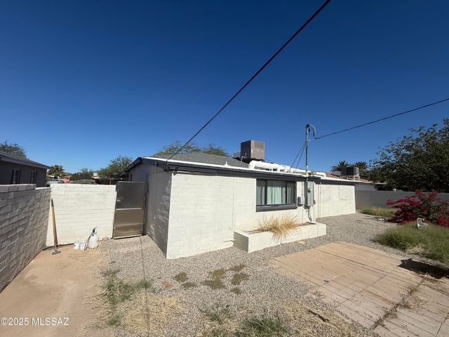 2714 E 21st Street A, Tucson, AZ 85716