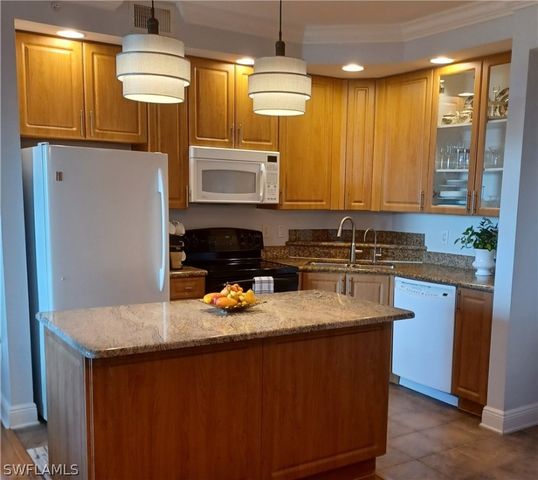 2825 Palm Beach BLVD 416, Fort Myers, FL 33916