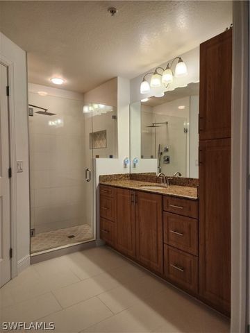 2825 Palm Beach BLVD 416, Fort Myers, FL 33916