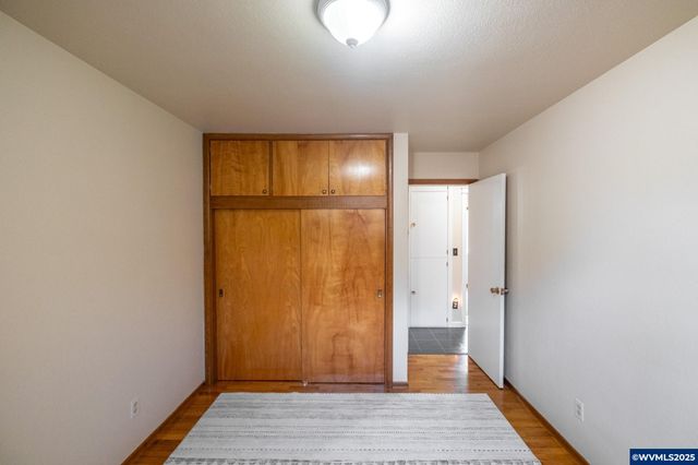 38225 Mount Hope Dr, Lebanon, OR 97355