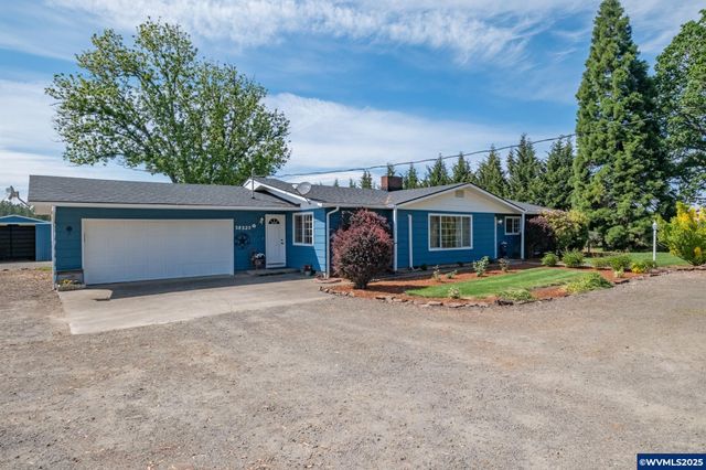 38225 Mount Hope Dr, Lebanon, OR 97355