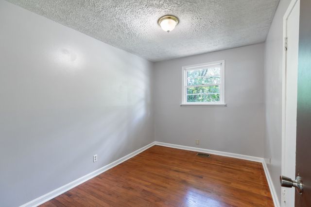 2740 Jones Ave, Nashville, TN 37207