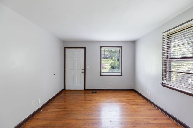 2740 Jones Ave, Nashville, TN 37207