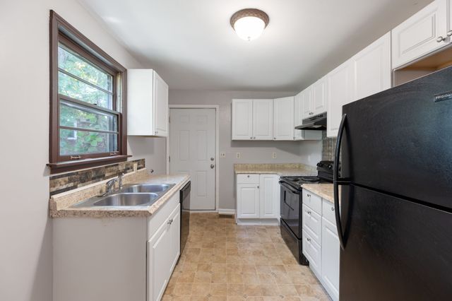 2740 Jones Ave, Nashville, TN 37207