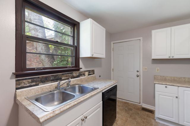 2740 Jones Ave, Nashville, TN 37207