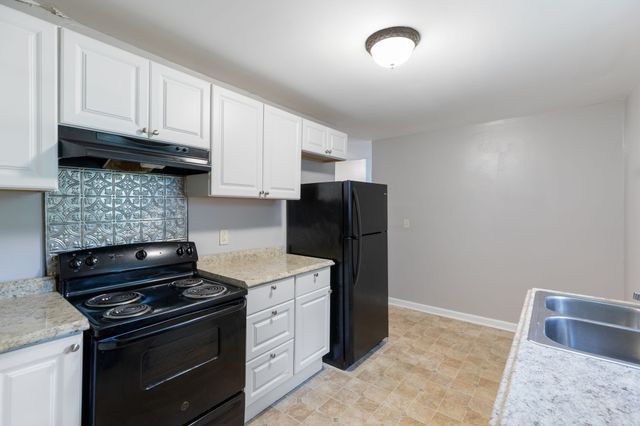 2740 Jones Ave, Nashville, TN 37207