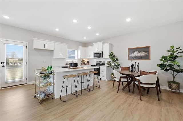 4723 Brentwood Avenue, Kansas City, MO 64136