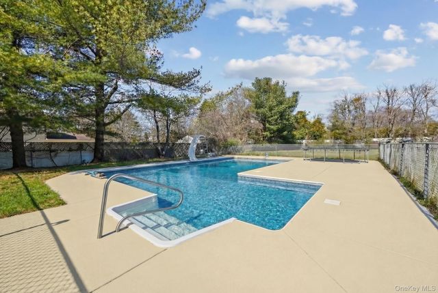 479 Half Hollow Road, Dix Hills, NY 11746