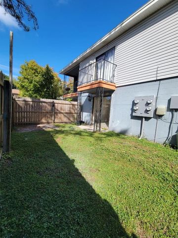 8429 CAMDEN STREET B, Tampa, FL 33614