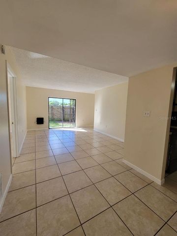 8429 CAMDEN STREET B, Tampa, FL 33614