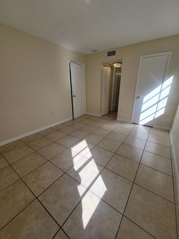 8429 CAMDEN STREET B, Tampa, FL 33614