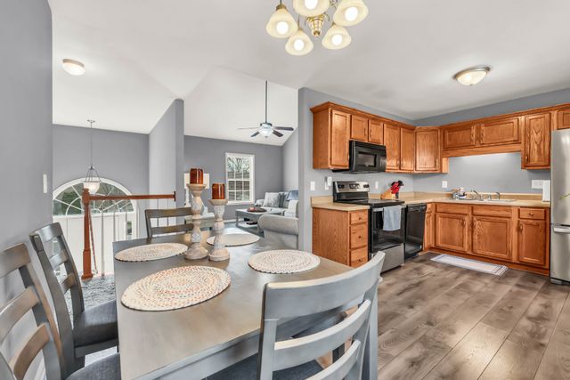 1116 Gunpoint Dr, Clarksville, TN 37042