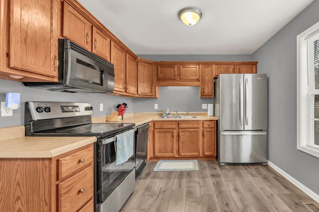 1116 Gunpoint Dr, Clarksville, TN 37042