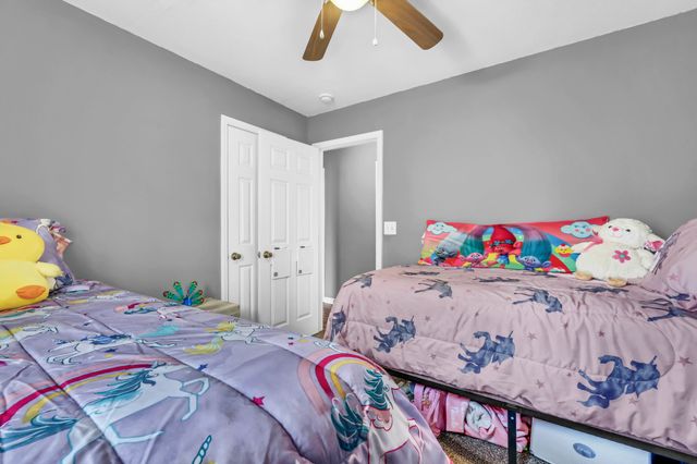 1116 Gunpoint Dr, Clarksville, TN 37042