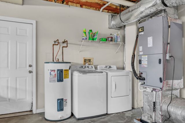 1116 Gunpoint Dr, Clarksville, TN 37042