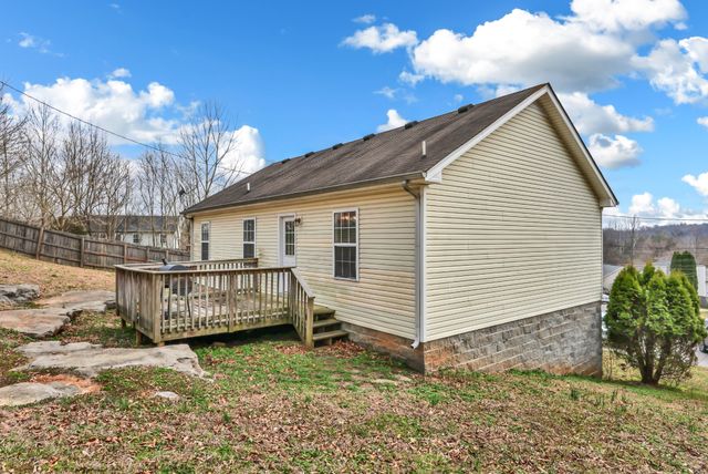 1116 Gunpoint Dr, Clarksville, TN 37042