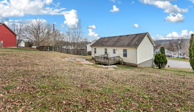 1116 Gunpoint Dr, Clarksville, TN 37042