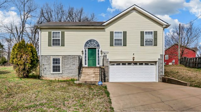 1116 Gunpoint Dr, Clarksville, TN 37042