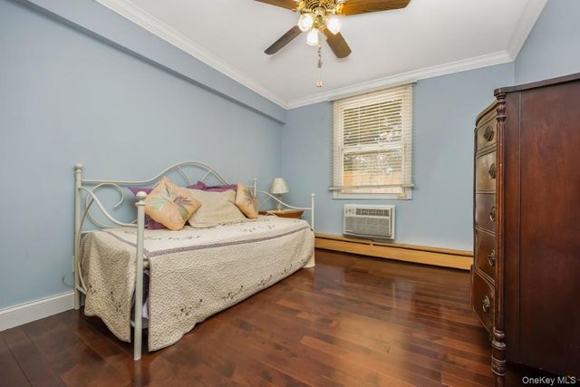596 Broadway 15A, Lynbrook, NY 11563
