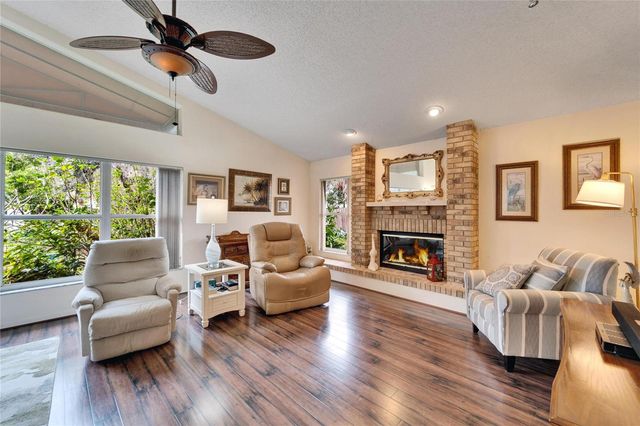 2913 ASTON AVENUE, Plant City, FL 33566