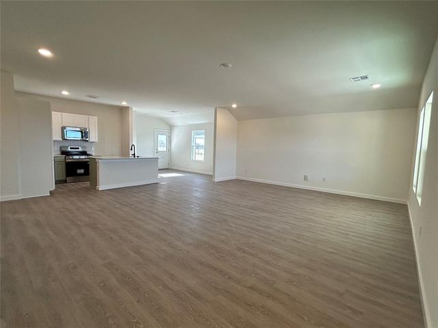 3128 Pennington Street, Harrah, OK 73045