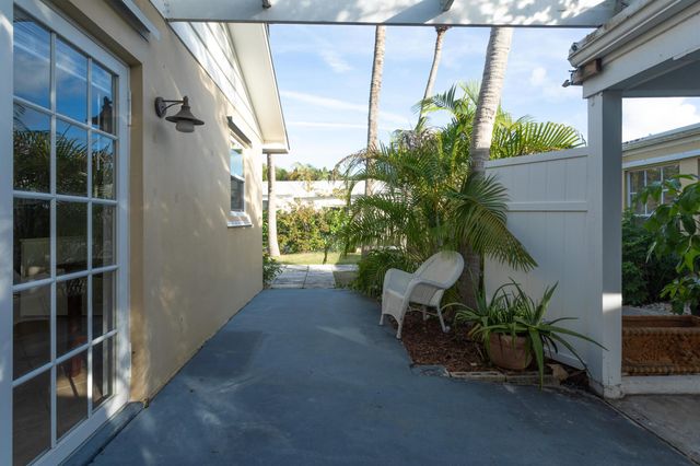 245 Cortez Road B, West Palm Beach, FL 33405