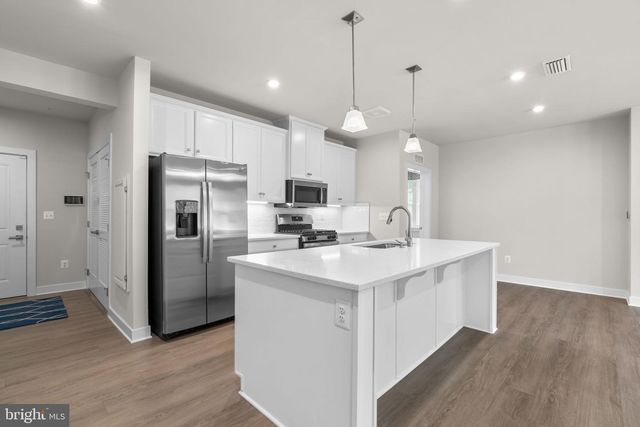 10421 RESORT RD #E, Ellicott City, MD 21042