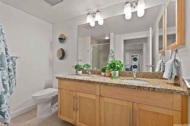 600 Queen Street 2407, Honolulu, HI 96813