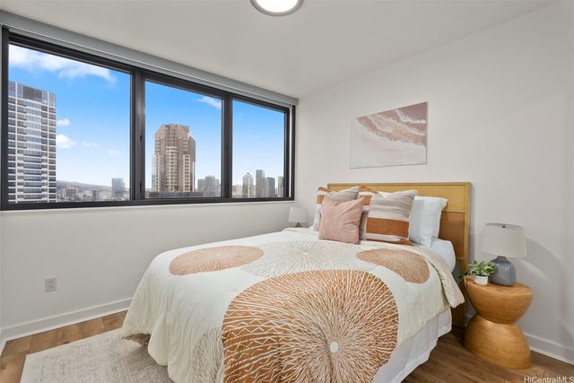 600 Queen Street 2407, Honolulu, HI 96813