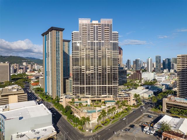 600 Queen Street 2407, Honolulu, HI 96813