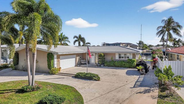 752 Lagoon Drive, North Palm Beach, FL 33408