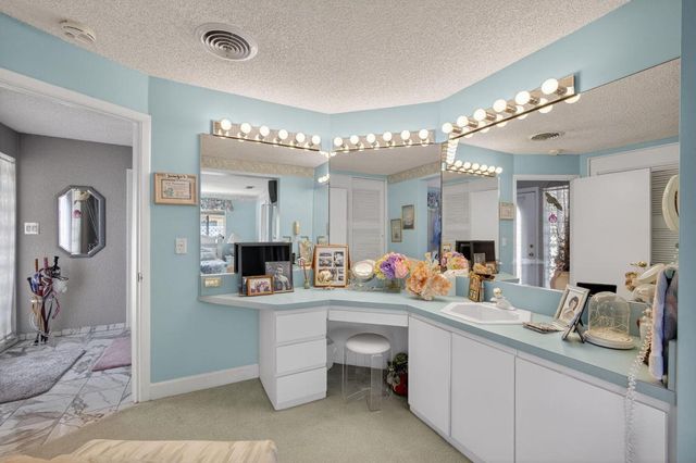 752 Lagoon Drive, North Palm Beach, FL 33408