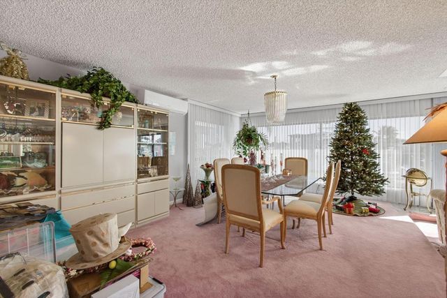 752 Lagoon Drive, North Palm Beach, FL 33408