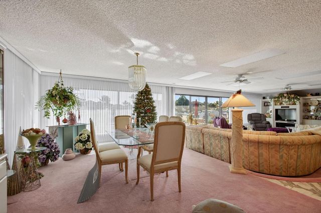 752 Lagoon Drive, North Palm Beach, FL 33408