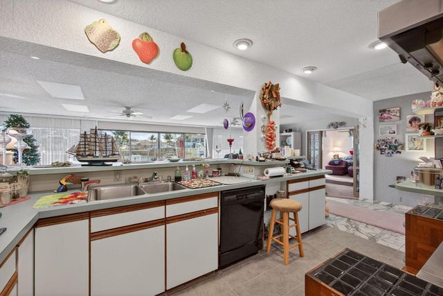 752 Lagoon Drive, North Palm Beach, FL 33408