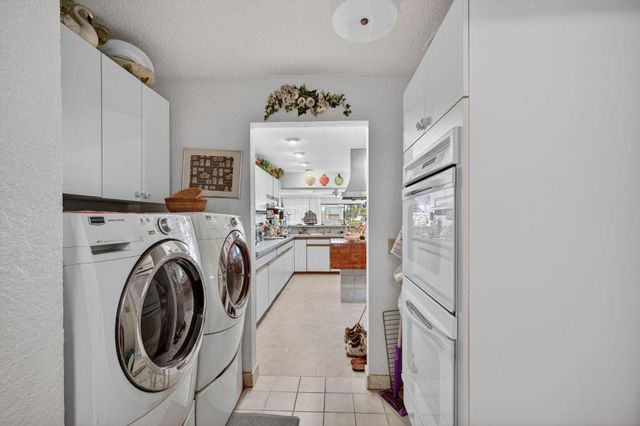 752 Lagoon Drive, North Palm Beach, FL 33408