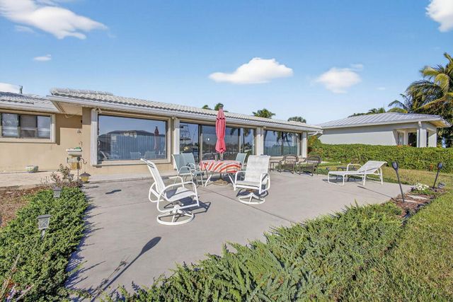 752 Lagoon Drive, North Palm Beach, FL 33408