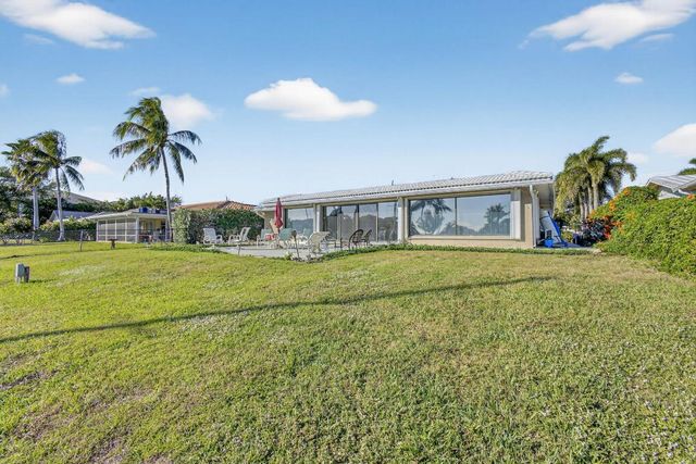 752 Lagoon Drive, North Palm Beach, FL 33408