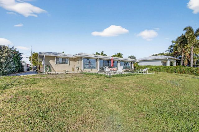 752 Lagoon Drive, North Palm Beach, FL 33408