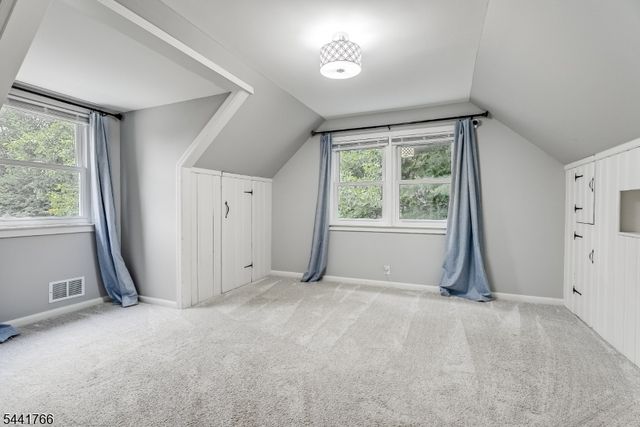 27 Dogwood Rd, Morris Plains Boro, NJ 07950