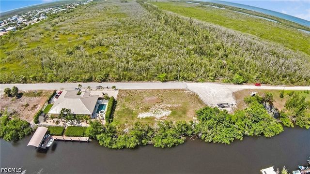 2807 Cussell DR, St James City, FL 33956